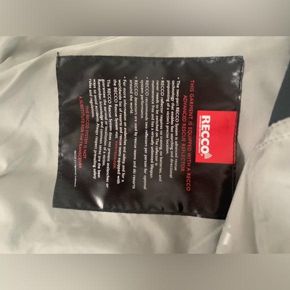 New Vintage Oakley Ski Jacket! Only worn maybe 3 times. - Picture 7 of 14